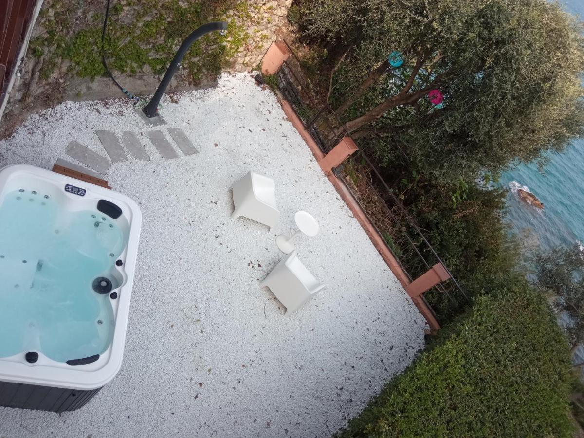 CONCA VERDE BEACHFRONT LITTLE VILLA c21- jacuzzi pool Marina dʼMarina dʼAndora Exterior foto
