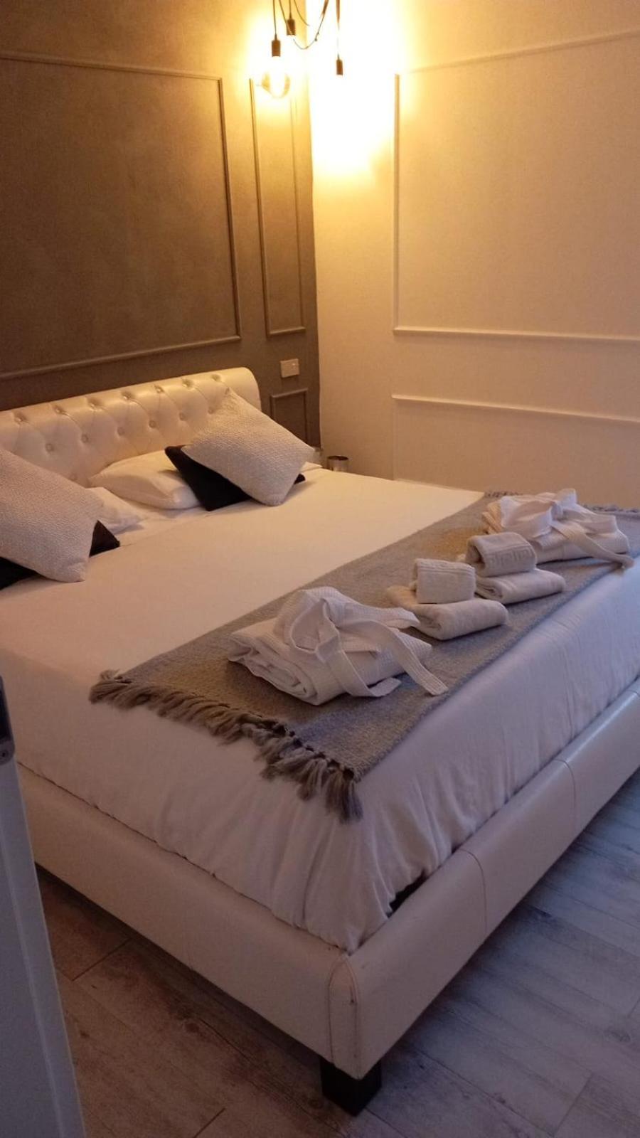 CONCA VERDE BEACHFRONT LITTLE VILLA c21- jacuzzi pool Marina dʼMarina dʼAndora Exterior foto