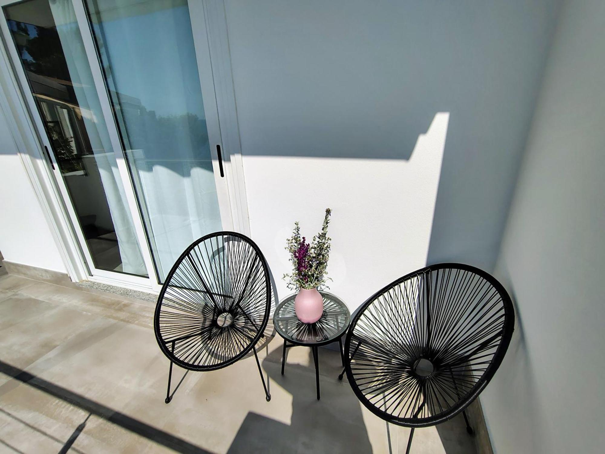 CONCA VERDE BEACHFRONT LITTLE VILLA c21- jacuzzi pool Marina dʼMarina dʼAndora Exterior foto
